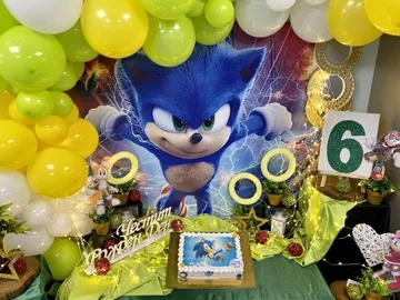 Деца на Sonic парти Елмо
