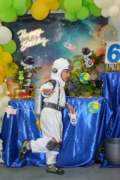 Космос парти за деца в Детски парти клуб Елмо