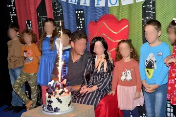 Wednesday рожден ден - игри, предизвикателства и забавления