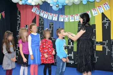 Wednesday рожден ден в Детски парти клуб Елмо - декорация и игри