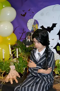 Wednesday рожден ден в Детски парти клуб Елмо - декорация и игри