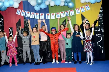 Аниматори Калинката и Черният котарак Елмо