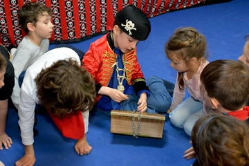 Пиратска украса и тематична зала