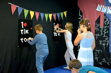 Фолиева дискотека и парти ефекти за деца