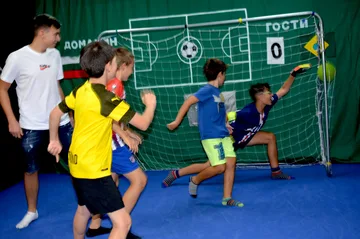 Футболно парти Елмо София