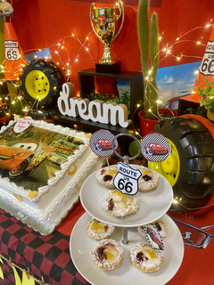 Колите тематична украса и писта за деца