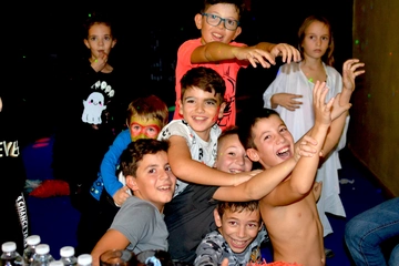 Страшно парти деца