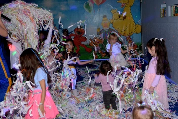 Неонова дискотека за рожден ден в София